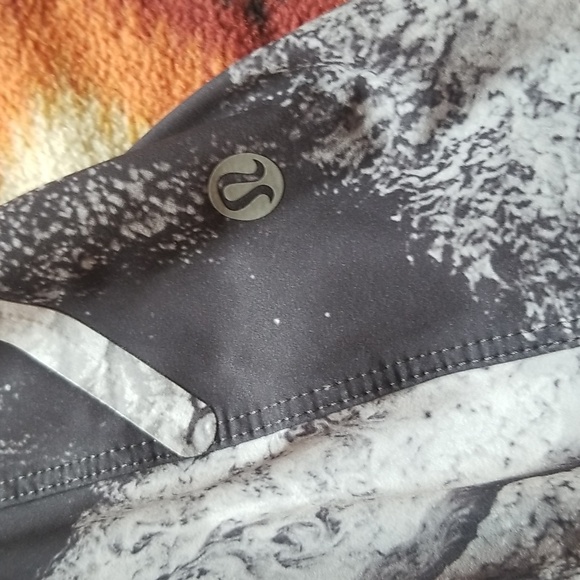Lululemon swim trunks size M - Picture 3 of 6